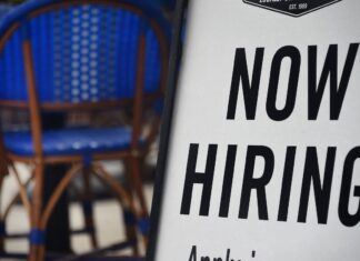El empleo se enfría en Estados Unidos: en junio se crearon 57.000 puestos de trabajo, menos de lo esperado | Economía