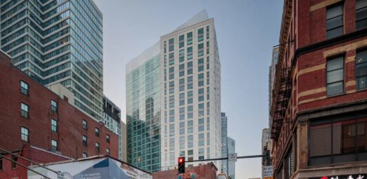 Amancio Ortega intensifica su apuesta por la vivienda de alquiler con una compra de 205 millones en Boston