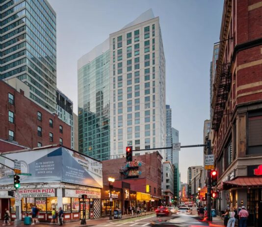 Amancio Ortega intensifica su apuesta por la vivienda de alquiler con una compra de 205 millones en Boston