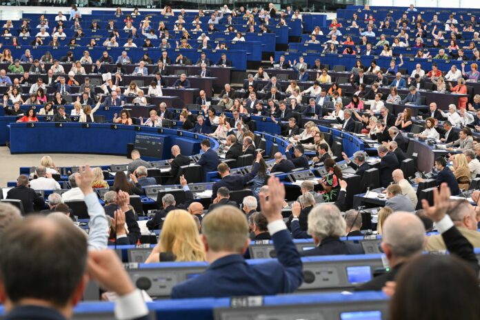 El-Parlamento-Europeo-despeja-el-camino-al-euro-digital-para.jpg