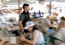 El salario bruto subió un 3,1% en 2025, dos décimas por encima de la inflación