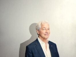 Jamie Dimon, el banquero más poderoso del mundo: “Sé que Europa no ve a EE UU como un amigo, pero lo es. Somos aliados desde la II Guerra Mundial y esa relación, con algunos cambios, continuará” | Negocios