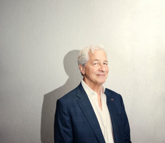 Jamie Dimon, el banquero más poderoso del mundo: “Sé que Europa no ve a EE UU como un amigo, pero lo es. Somos aliados desde la II Guerra Mundial y esa relación, con algunos cambios, continuará” | Negocios