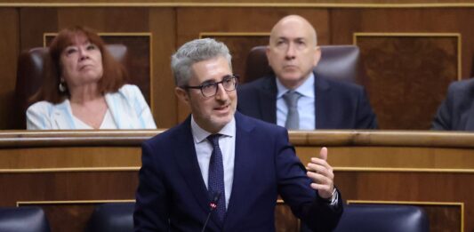 Hacienda impulsa medidas económicas sin respaldo parlamentario con la vista puesta en el ciclo electoral