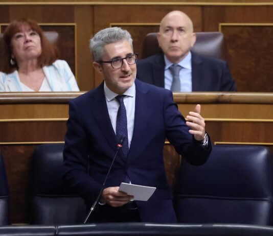 Hacienda impulsa medidas económicas sin respaldo parlamentario con la vista puesta en el ciclo electoral