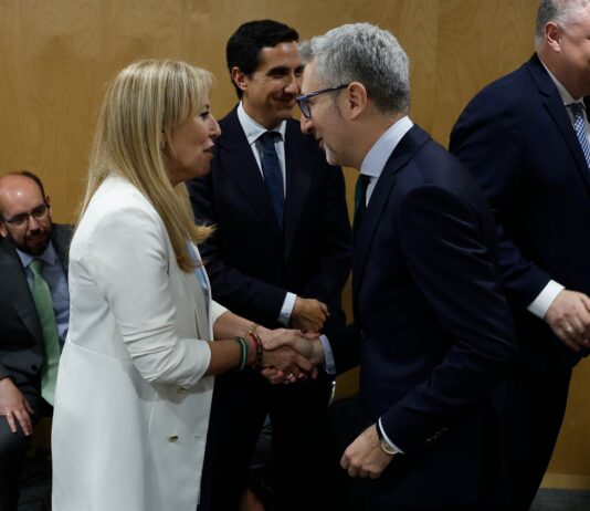 Hacienda ofrece a las comunidades un déficit del 0,1% y recursos récord para el próximo año