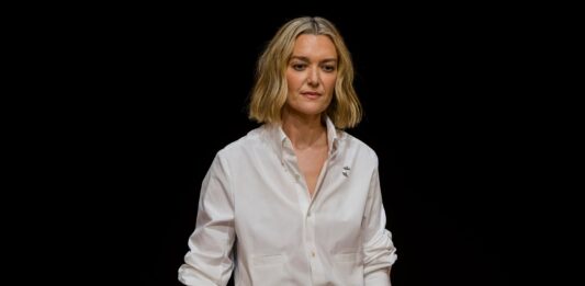 Inditex promete invertir “todo lo necesario” en tiendas y logística frente a la “transformación” de la IA