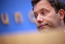 El Gobierno alemán aprueba el proyecto de presupuestos para 2027 con un récord en endeudamiento por el rearme | Economía