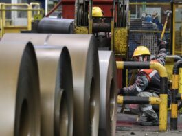 La UE recibe el nuevo acuerdo comercial con Estados Unidos elevando los aranceles al acero al 50%