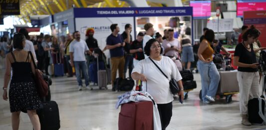 Tarifas aeroportuarias: quién fija el precio de volar