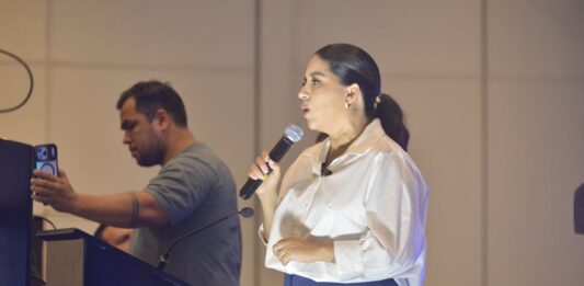 Mónica Luzárraga niega uso de logos del movimiento Futuro y afirma que sí hubo conversaciones para una alianza | Política | Noticias