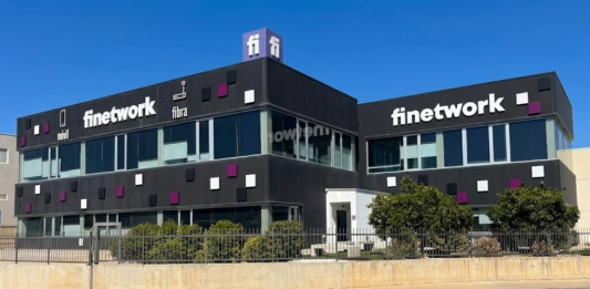 Vodafone contraataca con una querella penal contra los fundadores de Finetwork