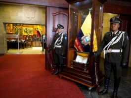 Asamblea Nacional se reúne en Guayaquil a rendir homenaje a la ciudad y entrega 22 condecoraciones | Política | Noticias
