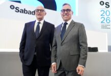 El inversor mexicano David Martínez se desprende de un 1,5% del Banco Sabadell y mantiene un 2% | Economía