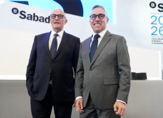 El inversor mexicano David Martínez se desprende de un 1,5% del Banco Sabadell y mantiene un 2% | Economía
