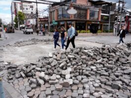 Alcaldes y prefectos podrían ser destituidos si no continúan las obras públicas iniciadas por sus antecesores, según proyecto de ley | Política | Noticias