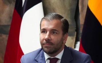 Paúl Desamblanc precandidato a Alcalde de Quito por movimiento Futuro 20 | Política | Noticias